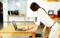 Technické obory zůstávají perspektivní, AI ale mění start absolventů na trhu práce